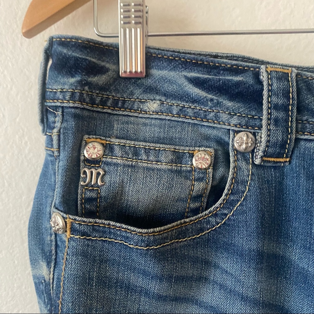 Miss Me Boyfriend Capris Sz 28 - Picture 2 of 5